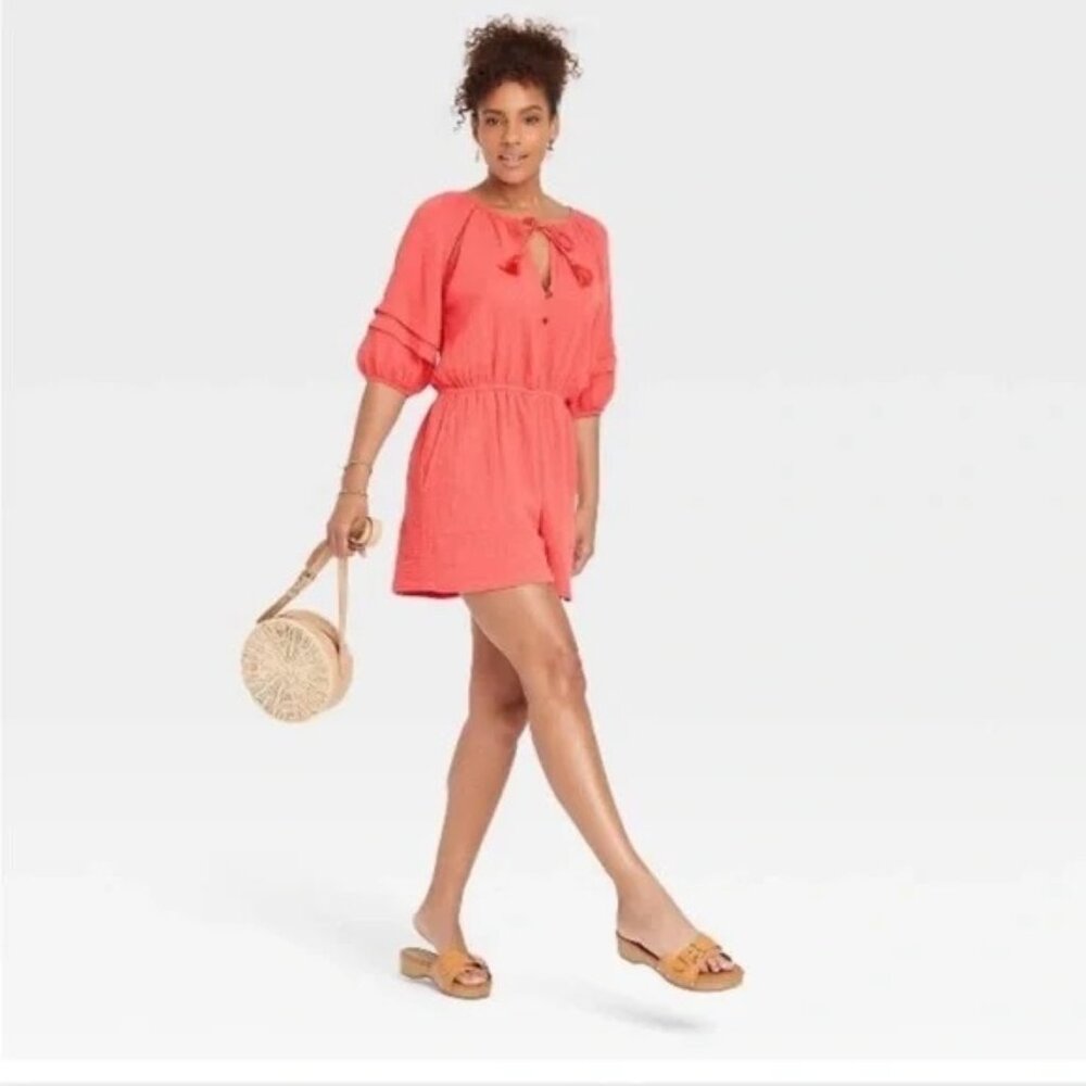 Knox Rose Women's Size L Short Sleeve Gauze Tasseled Coral Peach Romper